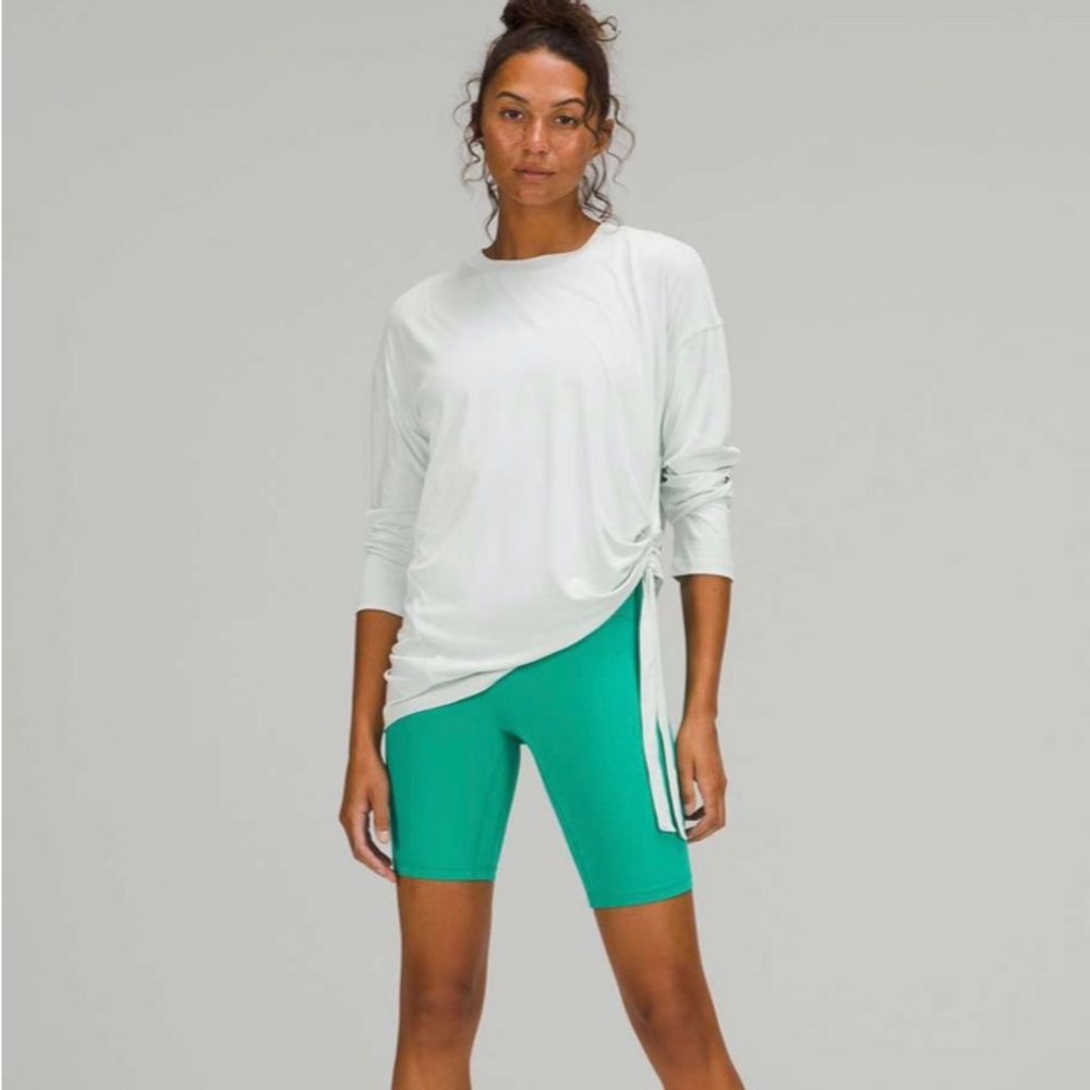 Lululemon side cinch crew size 4